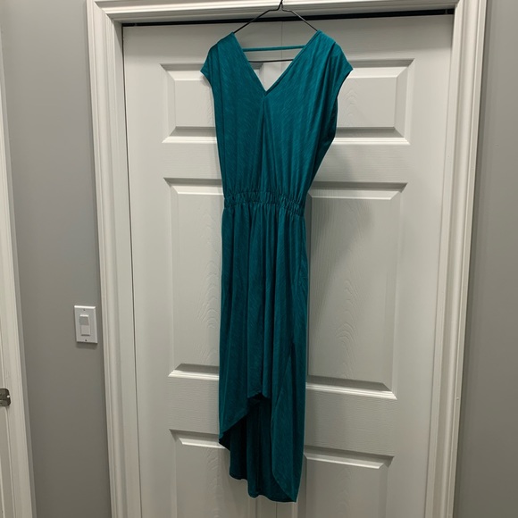 Mossimo Bundle NWOT- leggings with ruffle detail 
Gorgeous High-low dress - Picture 1 of 4